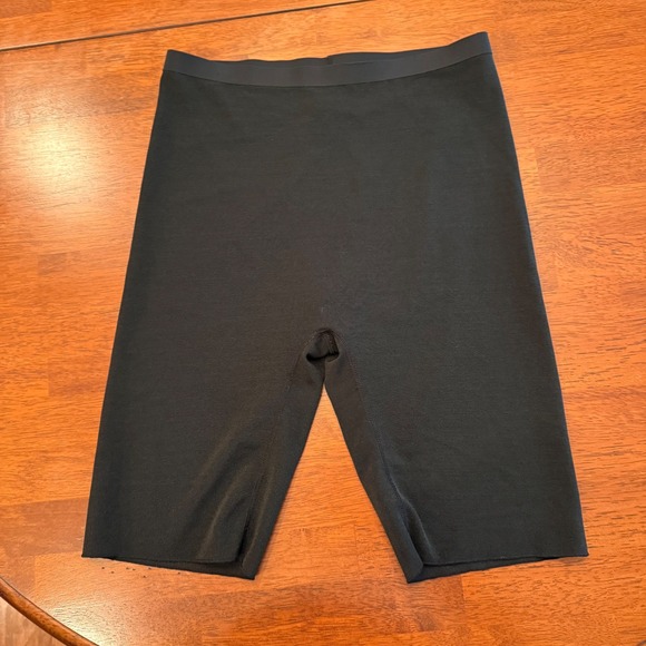 Skims Shapewear Shorts Compression Black Size Medium - Picture 1 of 6
